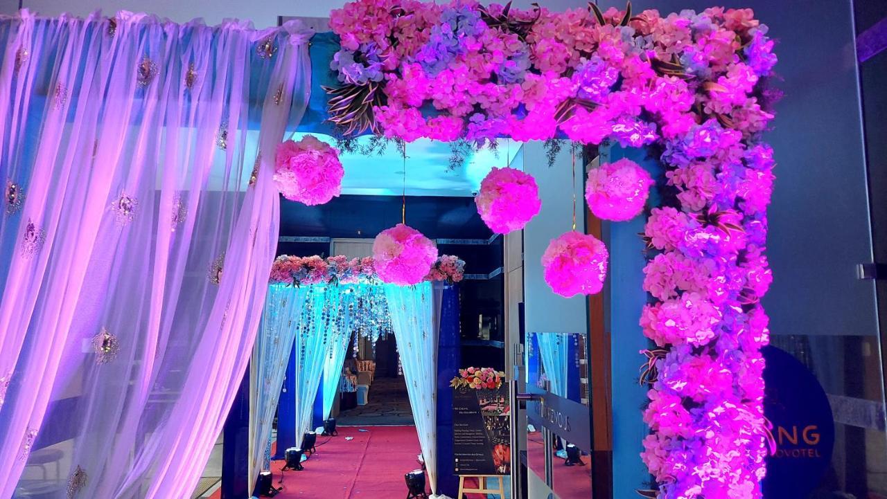 Novotel Chennai Sipcot Extérieur photo Wedding decoration