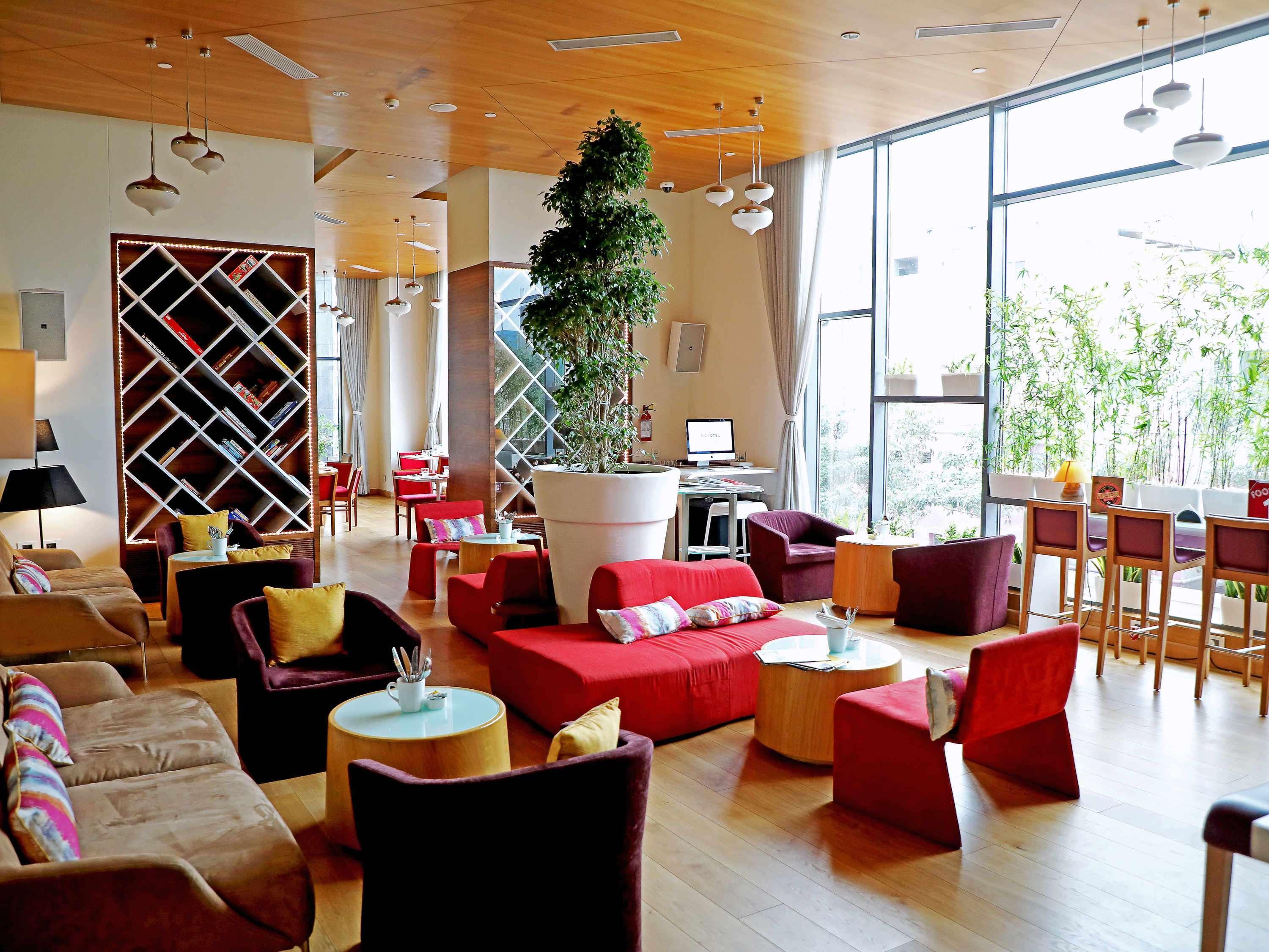 Novotel Chennai Sipcot Extérieur photo The lounge at the airport