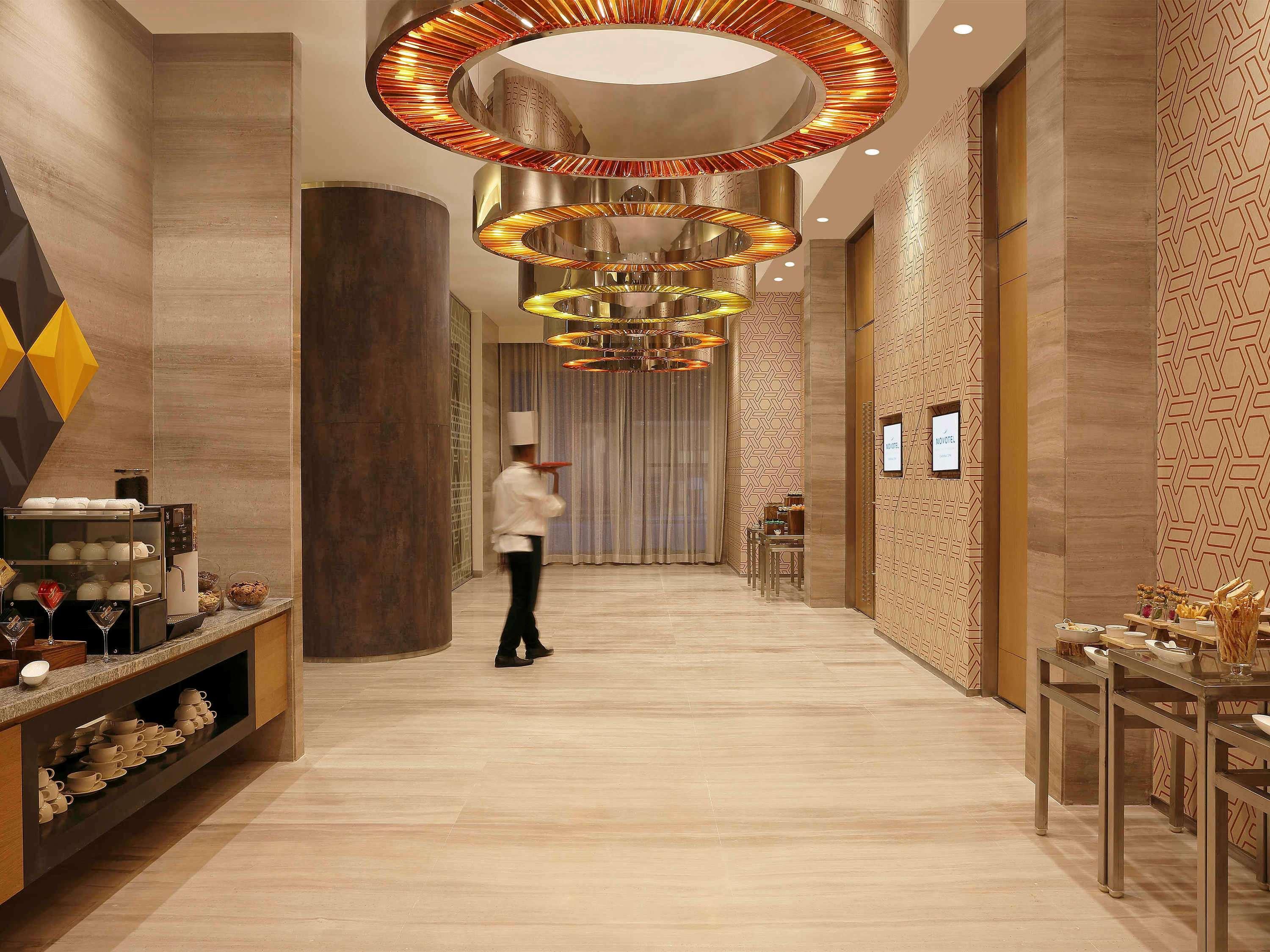 Novotel Chennai Sipcot Extérieur photo The lobby