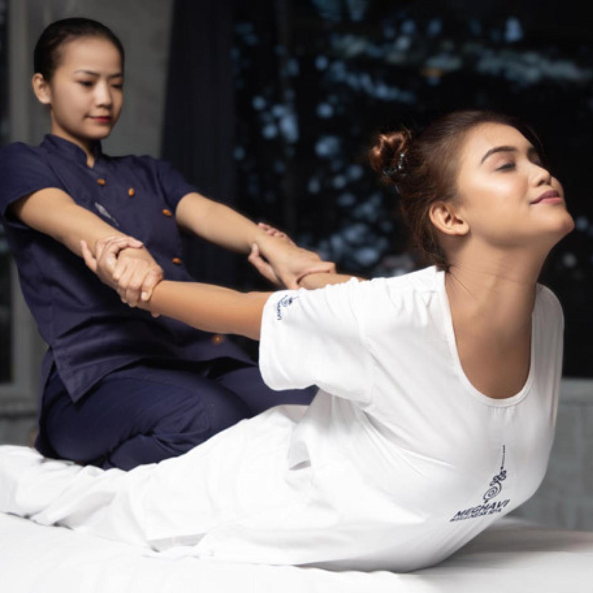 Novotel Chennai Sipcot Extérieur photo Thai massage